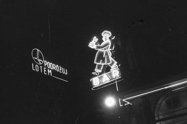 Warsawslook, neon w warszawie, warsaw city guide, discover warsaw, przewodnik warszawski, warsaw neons, warszawa, poznawaj warszawę, neonizacja