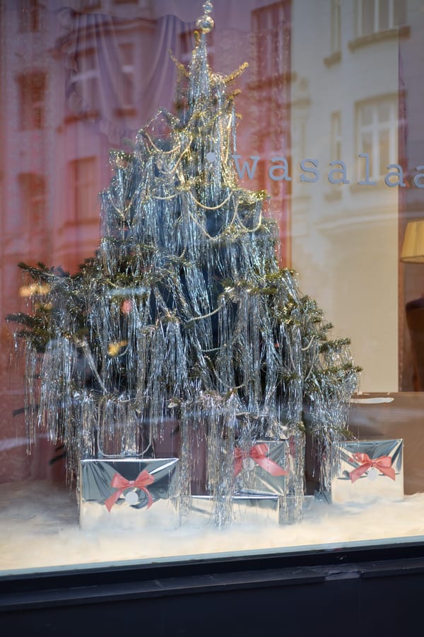 Christmas gift guide Warsaw, prezenty świąteczne, pomysły na prezent, gift ideas, polskie marki, polish brands, sklepy w Warszawie, co kupić w warszawie, polish stores, zakupy świąteczne