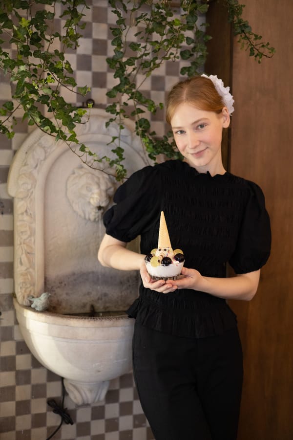 Retro pop-up, galaretki, Zastyga, lody Pallone, Warszawa, Warsawslook, desery PRL, smak dzieciństwa, jedzenie w warszawie, stary Mokotów, lody warszawa, polska kuchnia, stay delulu, jelly